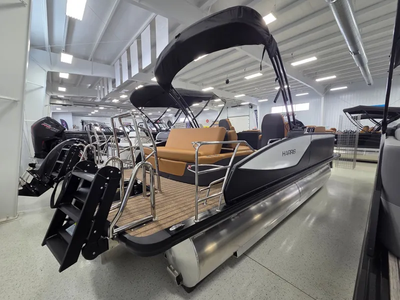 Slide: The Image of Harris Sunliner 230 2026 - 4