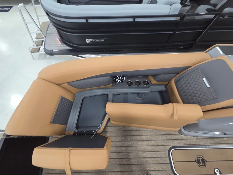 Slide: The Image of Harris Sunliner 230 2026 - 9