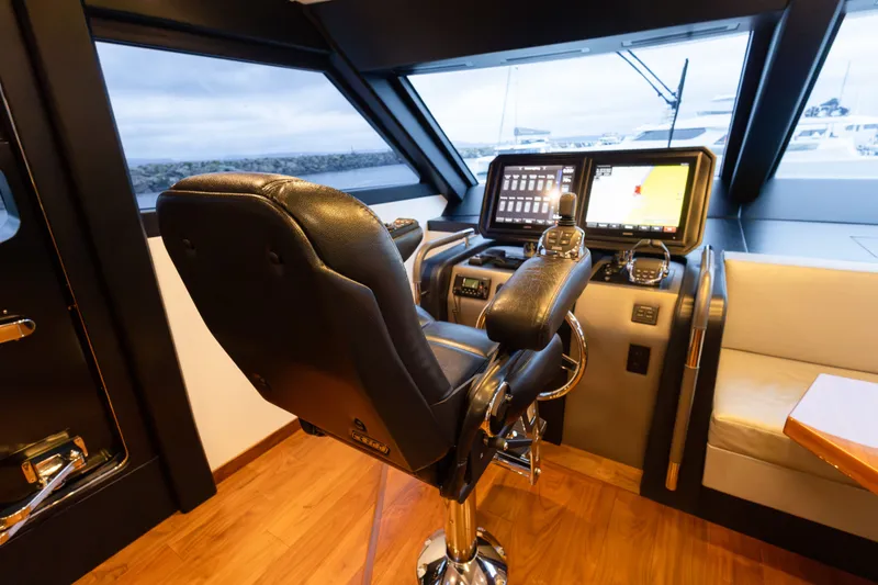Slide: The Image of Ocean Alexander Evolution 2017 helm with modern navigation system. - 16