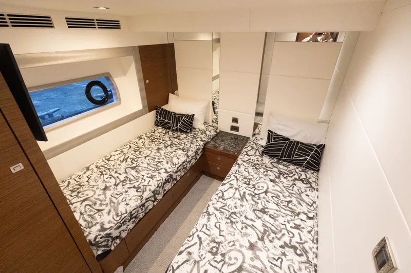 Slide: The Image of Interior of 2017 Ocean Alexander Evolution with twin beds. - 25