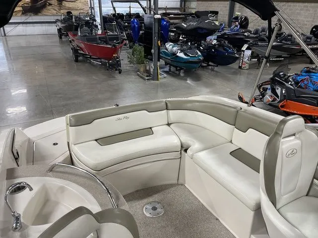 Slide: The Image of Sea Ray SUN DECK 260 2007 - 21