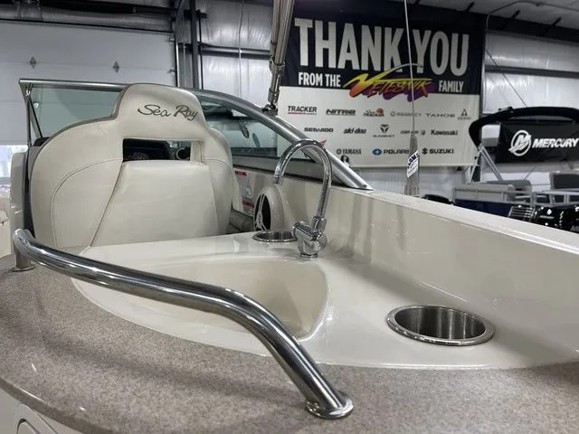 Slide: The Image of Sea Ray SUN DECK 260 2007 - 25