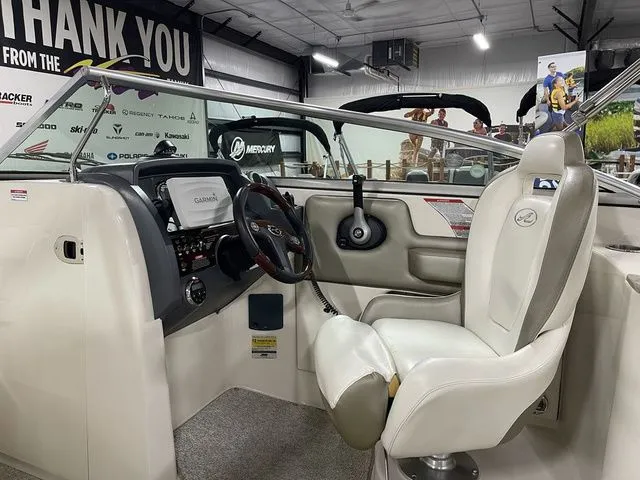 Slide: The Image of Sea Ray SUN DECK 260 2007 - 26