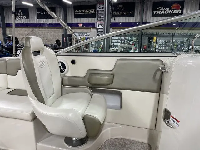 Slide: The Image of Sea Ray SUN DECK 260 2007 - 34