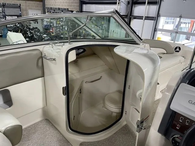 Slide: The Image of Sea Ray SUN DECK 260 2007 - 35