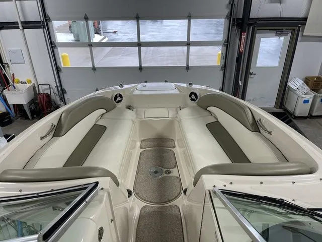 Slide: The Image of Sea Ray SUN DECK 260 2007 - 40