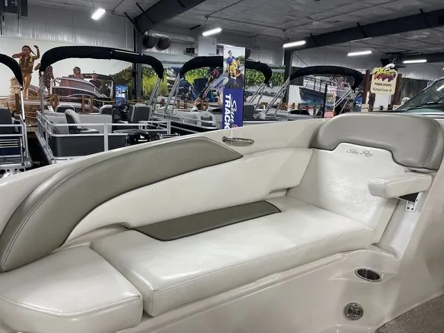 Slide: The Image of Sea Ray SUN DECK 260 2007 - 46