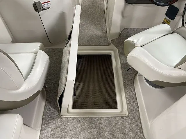 Slide: The Image of Sea Ray SUN DECK 260 2007 - 50