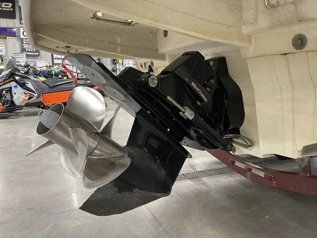 Slide: The Image of Sea Ray SUN DECK 260 2007 - 8