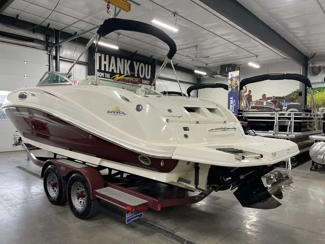 Slide: The Image of Sea Ray SUN DECK 260 2007 - 9