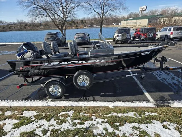 Slide: The Image of Tracker Pro Guide V-16 SC 2020 - 11