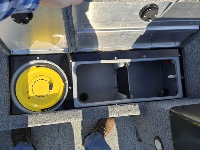 Slide: The Image of Tracker Pro Guide V-16 SC 2020 - 17