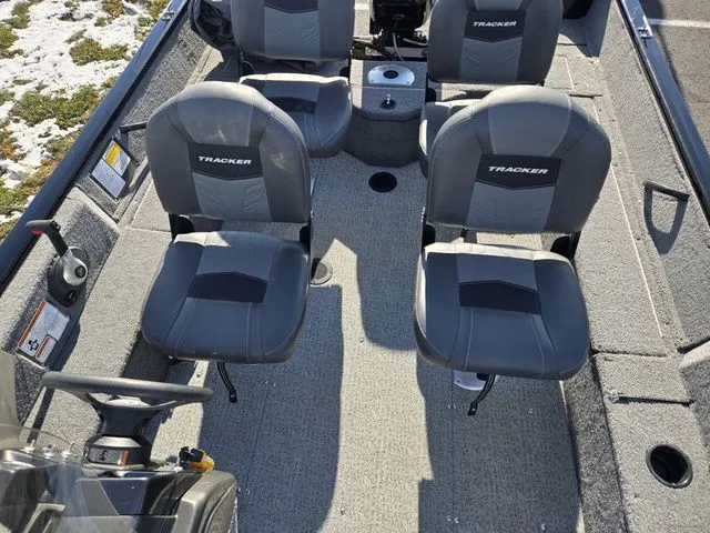 Slide: The Image of Tracker Pro Guide V-16 SC 2020 - 23