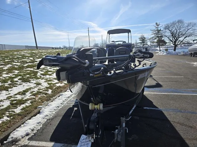 Slide: The Image of Tracker Pro Guide V-16 SC 2020 - 8