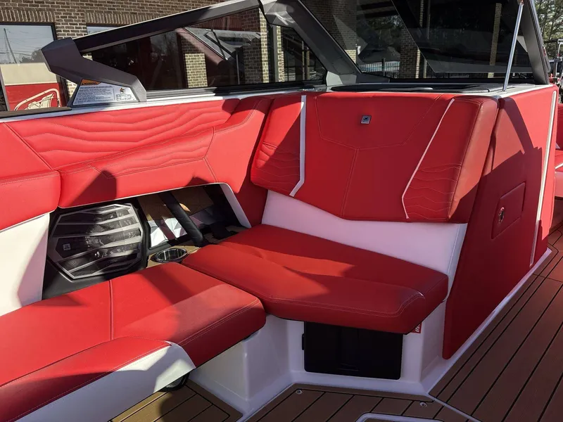 Slide: The Image of Nautique G23 2026 - 25