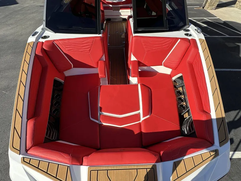 Slide: The Image of Nautique G23 2026 - 30