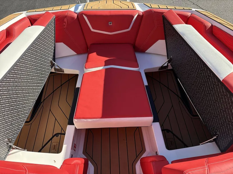 Slide: The Image of Nautique G23 2026 - 32