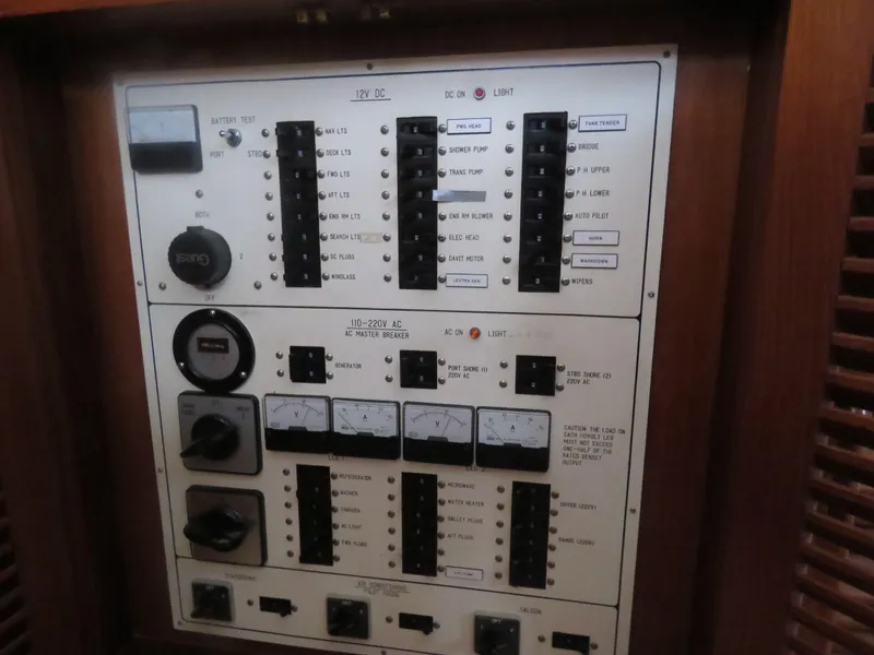 Slide: The Image of Electrical panel on DeFever 49 Pilothouse, year 1987. - 31