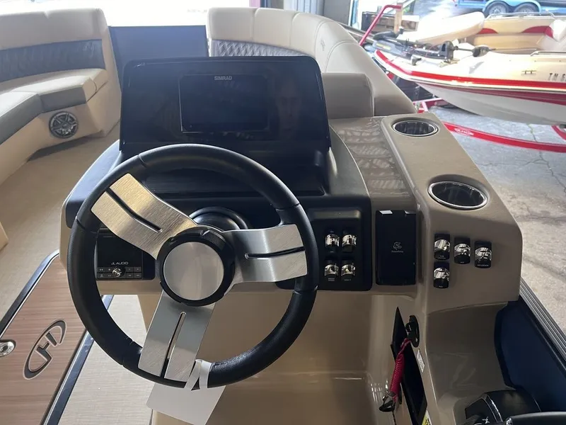 Slide: The Image of Harris SUNLINER 230 SLDH 2024 - 13