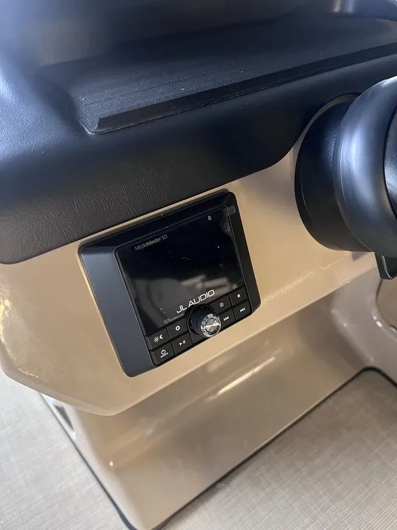 Slide: The Image of Harris SUNLINER 230 SLDH 2024 - 15