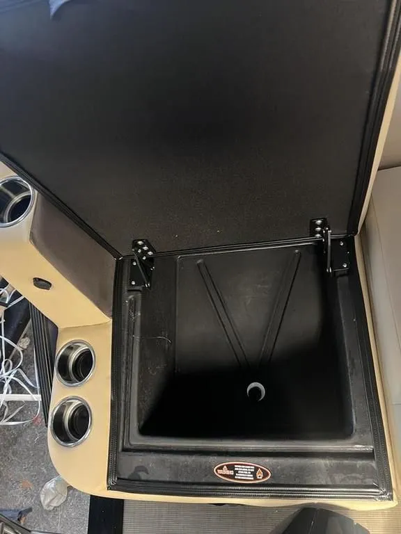 Slide: The Image of Harris SUNLINER 230 SLDH 2024 - 24