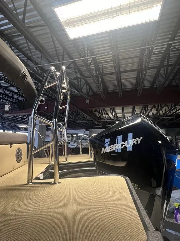 Slide: The Image of Harris SUNLINER 230 SLDH 2024 - 25