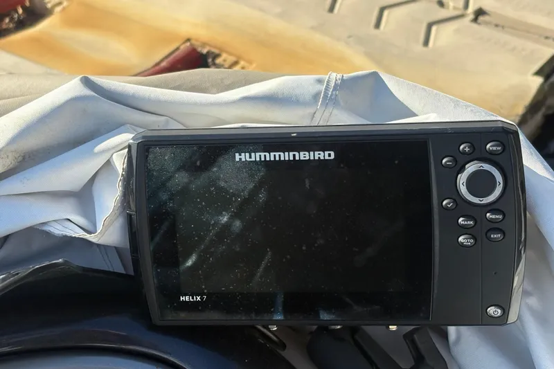 Slide: The Image of Humminbird Helix 7 fish finder on 2019 Sun Tracker Fishin' Barge 20 DLX. - 8