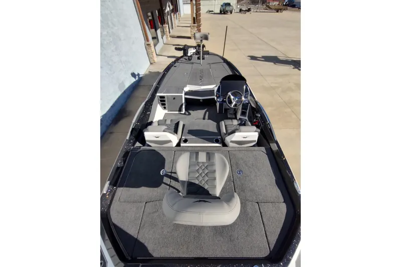 Slide: The Image of 2026 Vexus VXs21 boat interior with sleek design and modern seating arrangement. - 5