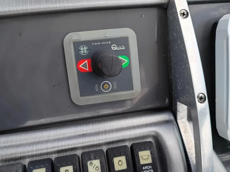 Slide: The Image of Monterey 260 SCR 2013 - 21