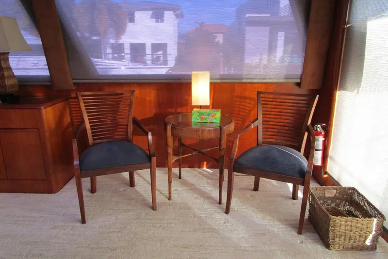 Slide: The Image of Salon to starboard - 14