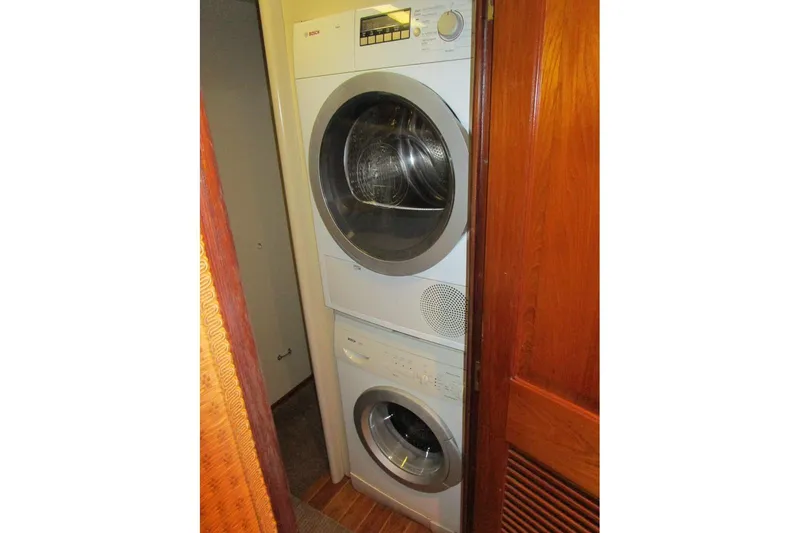 Slide: The Image of Lower master companionway laundry - 19