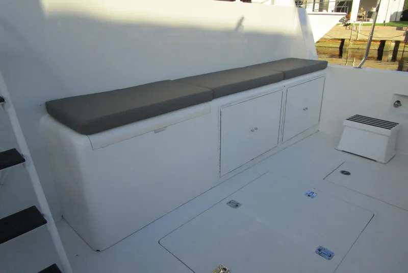 Slide: The Image of Cockpit seating - 47