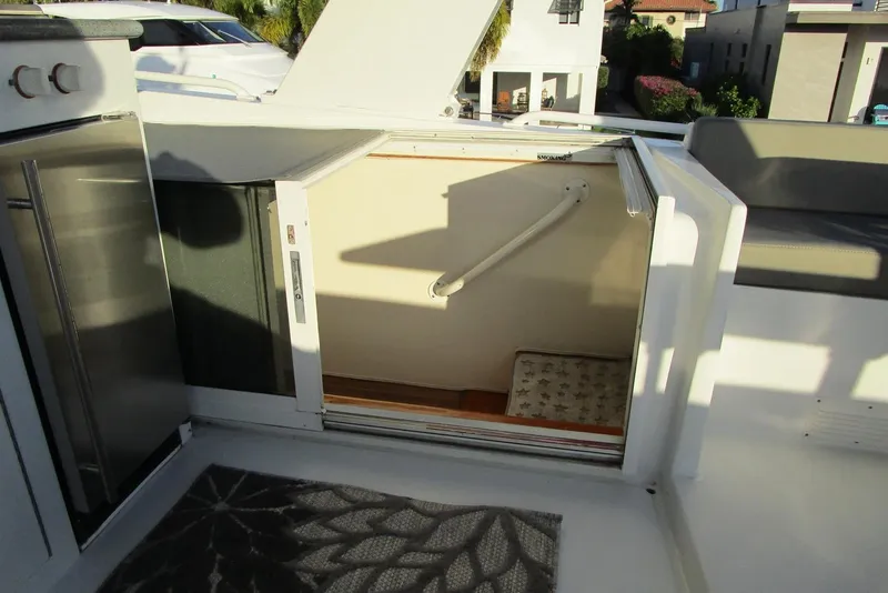 Slide: The Image of Flybridge entry steps - 50