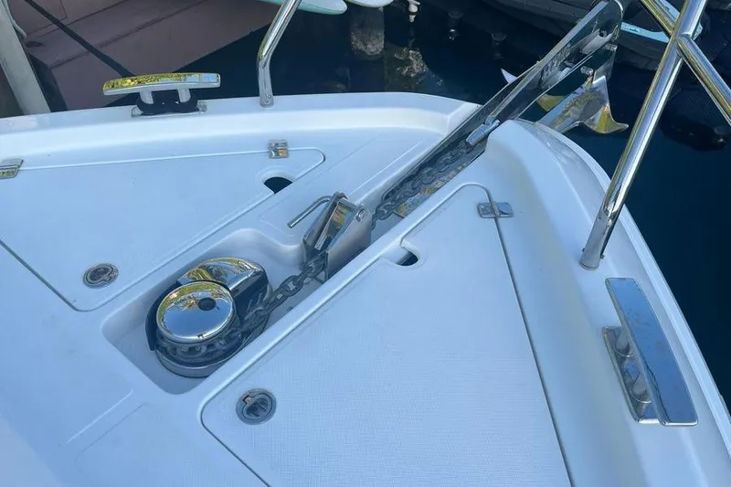 Slide: The Image of Luxury 2019 Schaefer 510 GT Pininfarina yacht anchor windlass. - 38