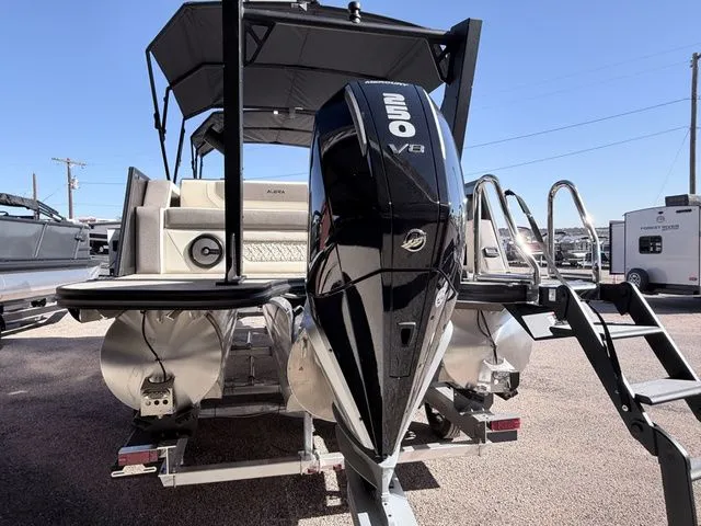 Slide: The Image of Alera M 23L 2026 - 11