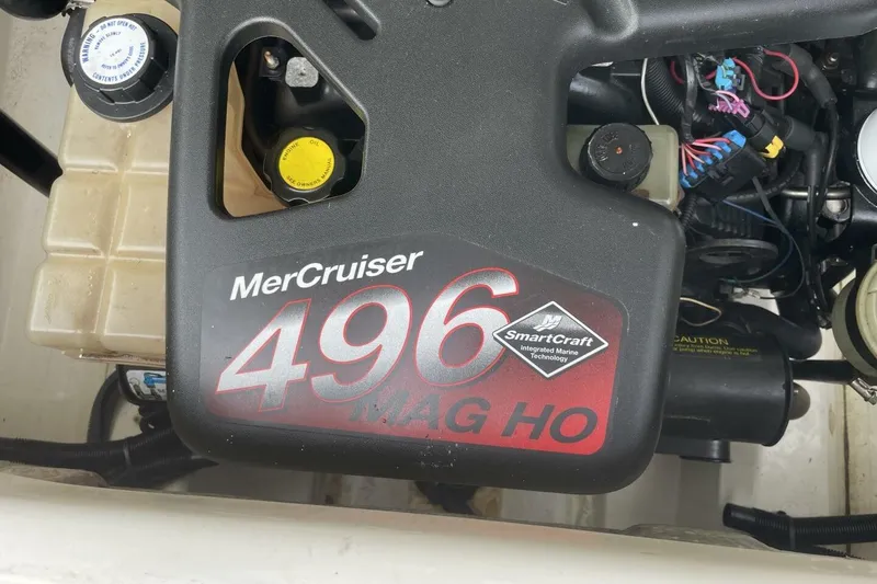 Slide: The Image of MerCruiser 496 MAG HO engine in 2008 Sea Ray 270 SLX boat. - 25
