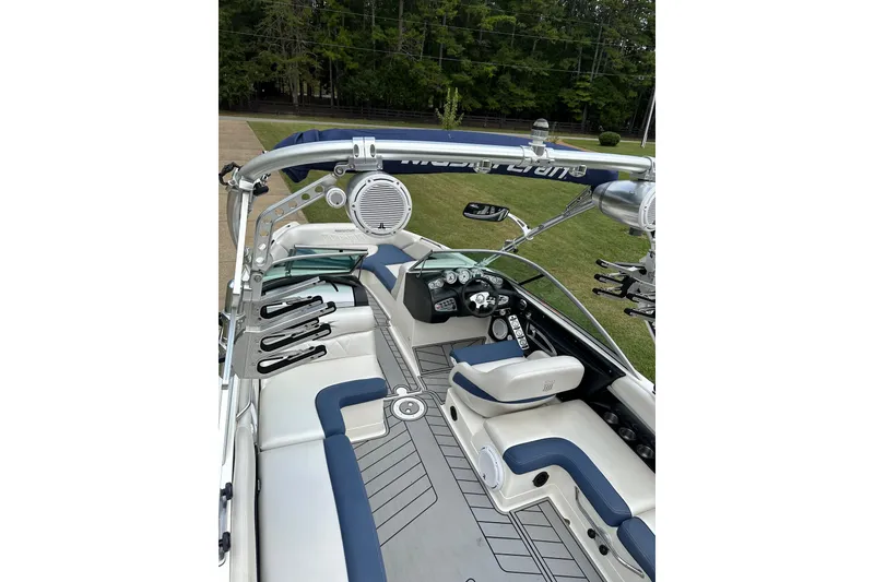 Slide: The Image of 2007 MasterCraft X-45 boat interior with sleek design and modern dashboard. - 6