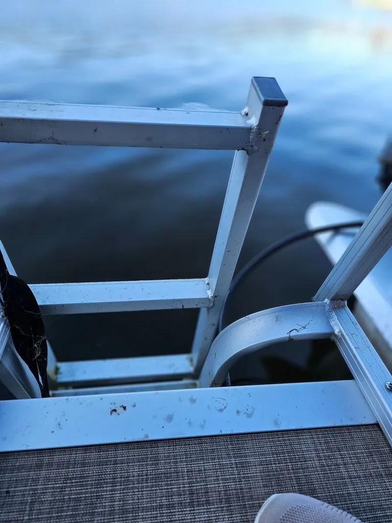 Slide: The Image of Sun Tracker Bass Buggy 2022 - 24