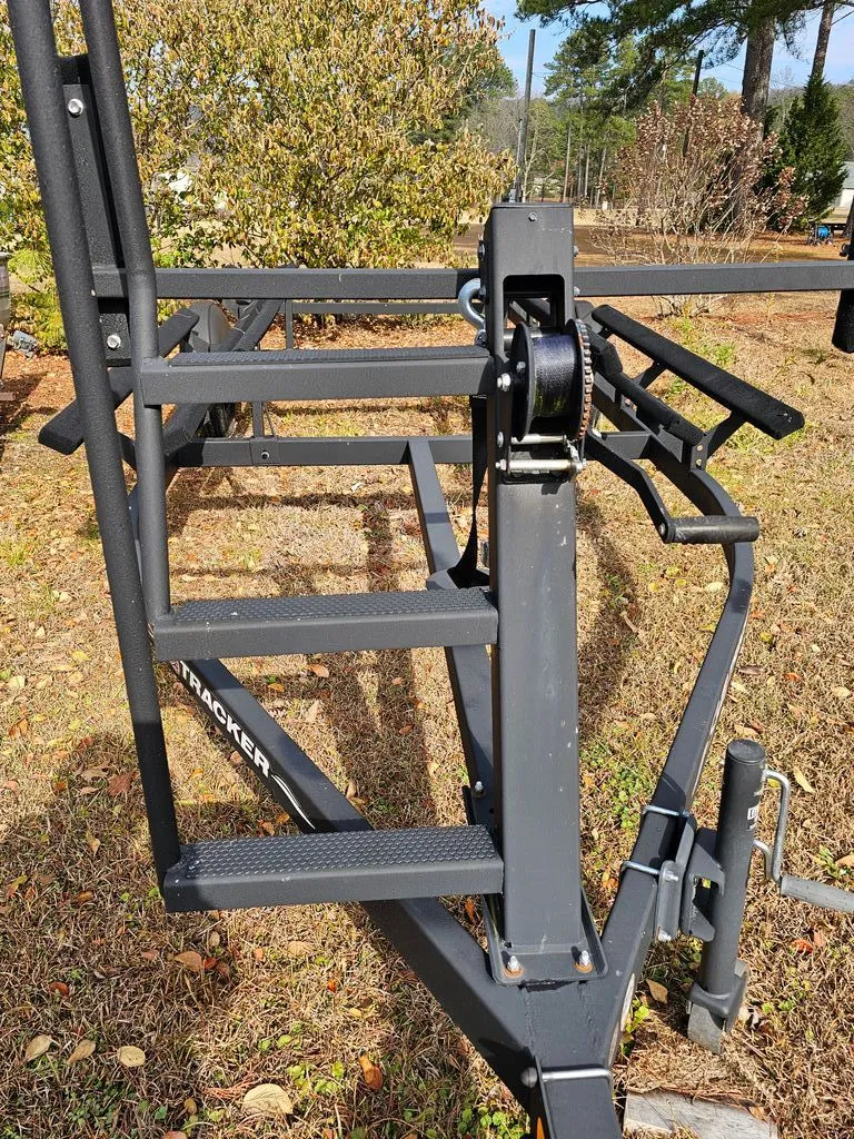 Slide: The Image of Sun Tracker Bass Buggy 2022 - 26