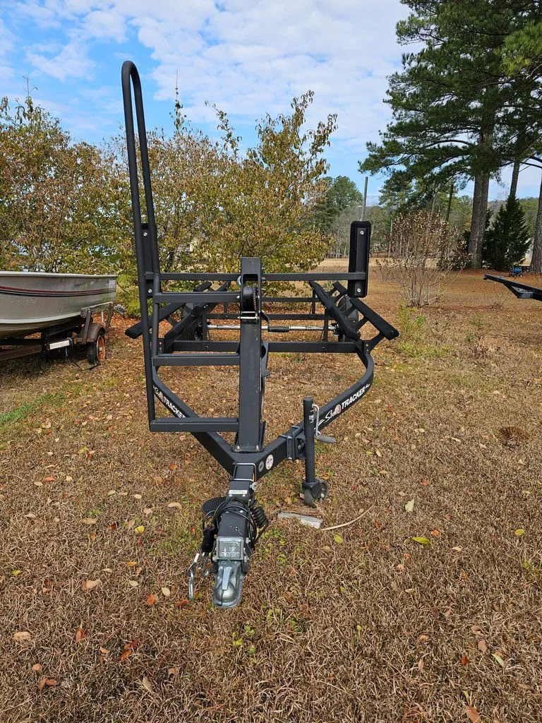 Slide: The Image of Sun Tracker Bass Buggy 2022 - 30