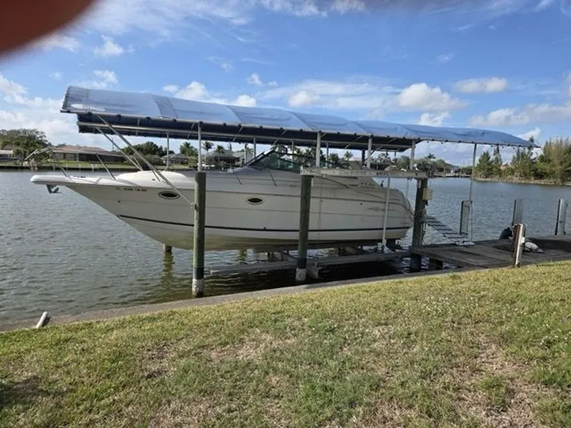 The Image of Monterey 322 Cruiser 2001 - 0