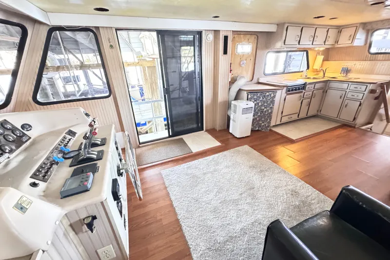 Slide: The Image of view of salon and galley from the port side of the salon - 61