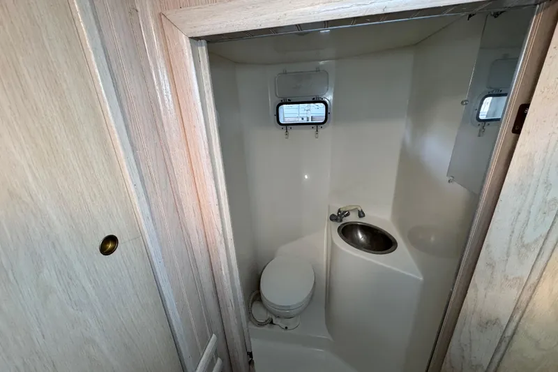 Slide: The Image of view of forward head - 70