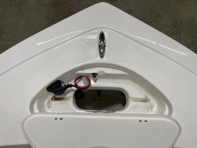 Slide: The Image of Tidewater 198 CC Adventure 2026 - 18