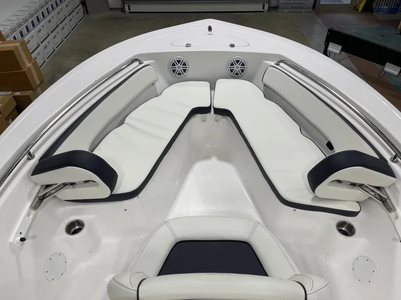 Slide: The Image of Tidewater 198 CC Adventure 2026 - 6