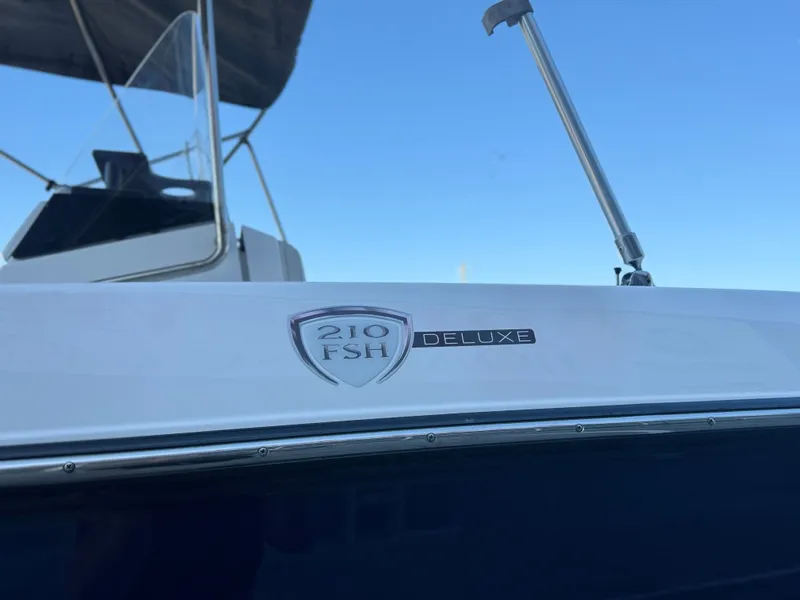 Slide: The Image of Yamaha 210 FSH DLX 2018 - 5