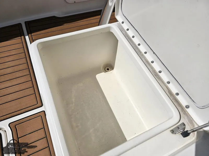 Slide: The Image of Triton 351 CC 2007 - 63