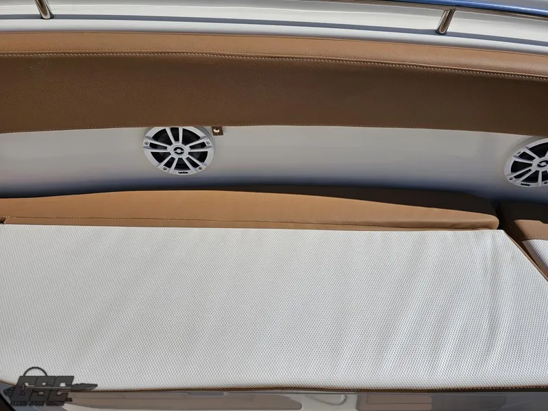 Slide: The Image of Triton 351 CC 2007 - 72