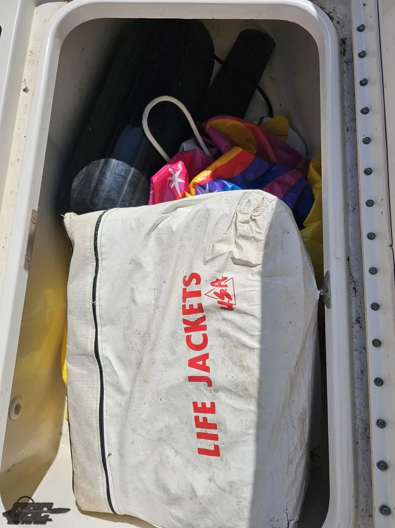 Slide: The Image of Triton 351 CC 2007 - 80