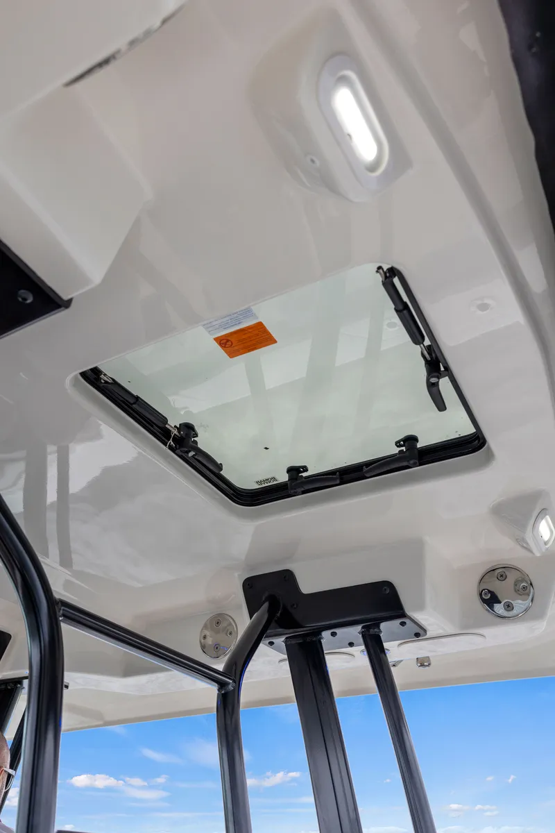 Slide: The Image of Boston Whaler 360 Outrage 2024 - 13